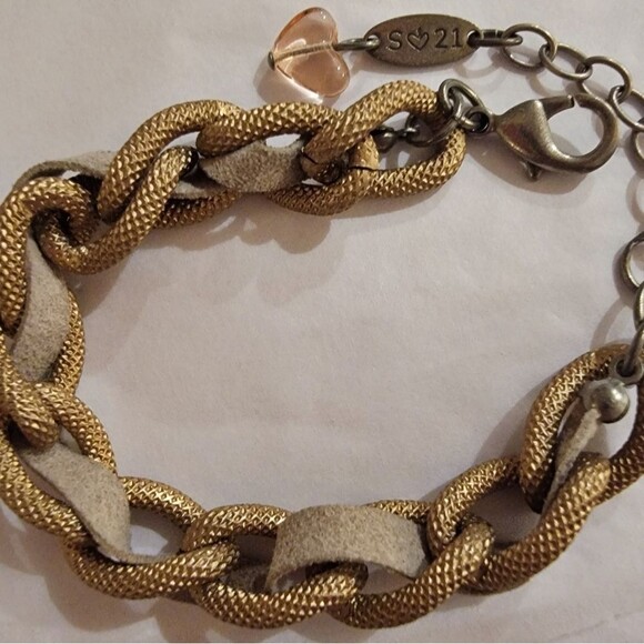 #Sabika Spring 2021 Soft Focus #Leatherette Chain Link Bracelet - Picture 2 of 5